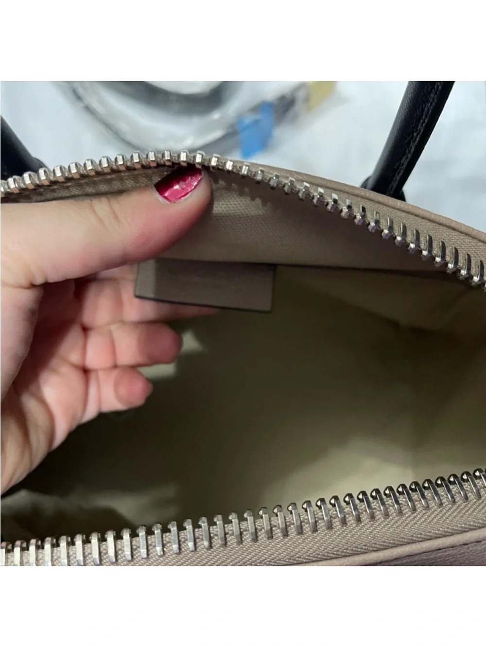 Givenchy Tricolor Antigona Bag